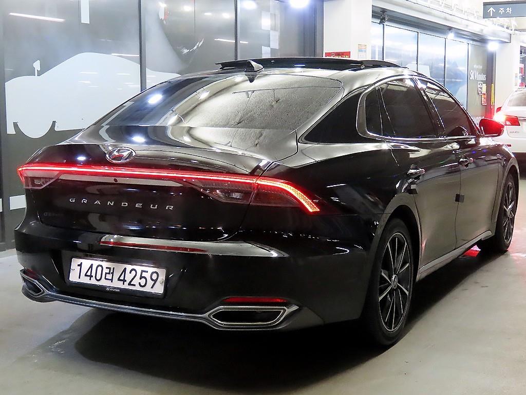 HYUNDAI Grandeur - Vista 4