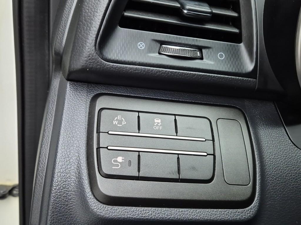 Ssangyong Tivoli 2016 Blanco - Importación desde Corea - HF Imports Iquique - Foto 17