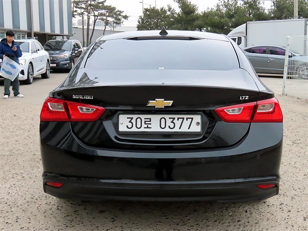 Chevrolet Malibu - Vista 4