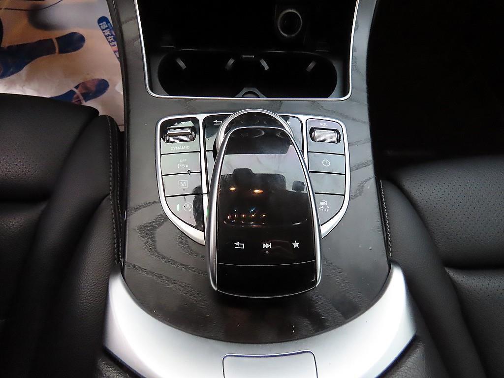 Mercedes Benz GLC Class 2019 Negro - Importación desde Corea - HF Imports Iquique - Foto 13