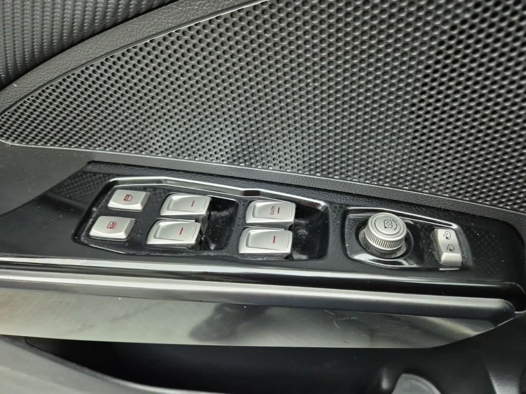 Ssangyong Tivoli 2016 Blanco - Importación desde Corea - HF Imports Iquique - Foto 18