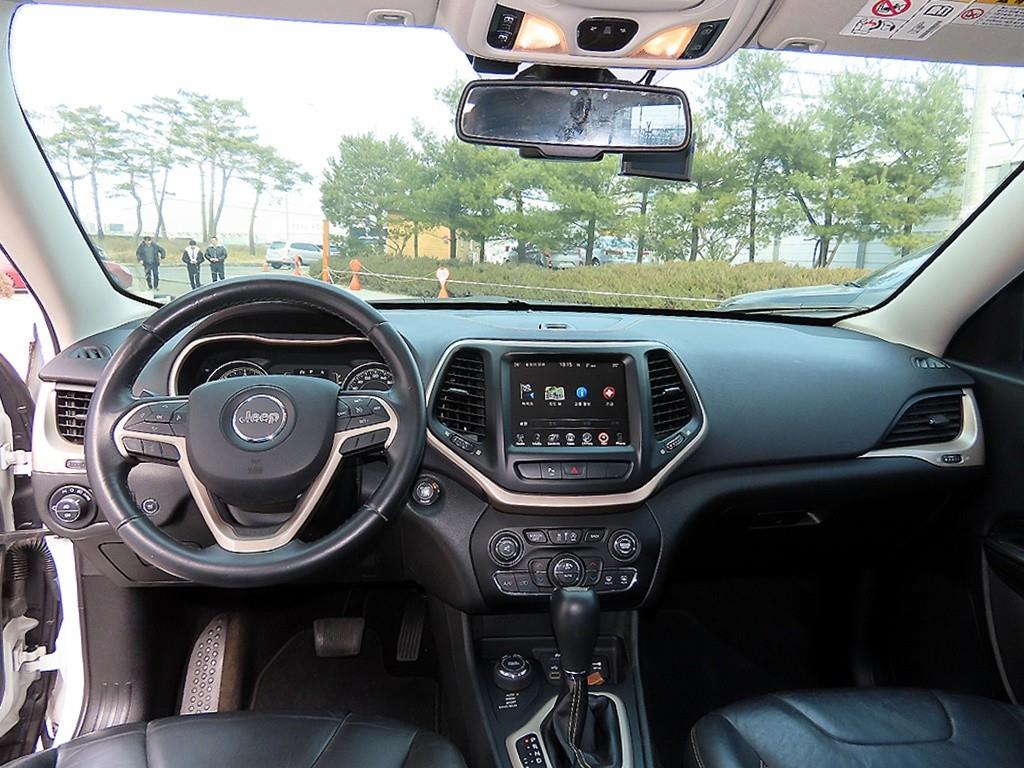 Jeep Cherokee - Vista 7