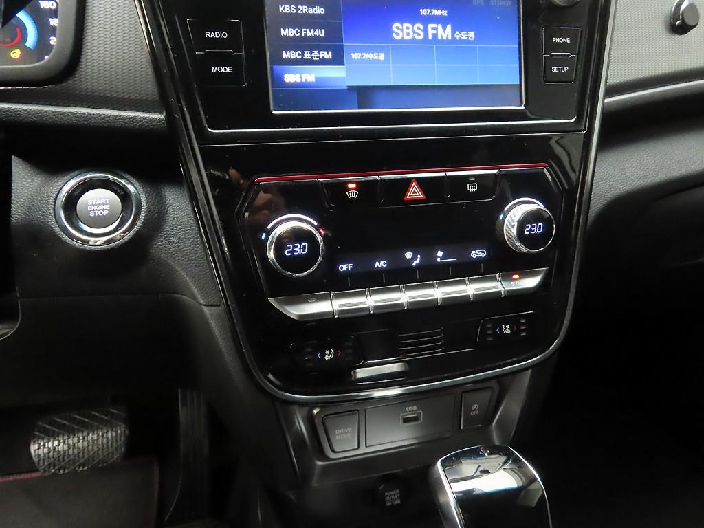 Ssangyong Tivoli - Vista 10