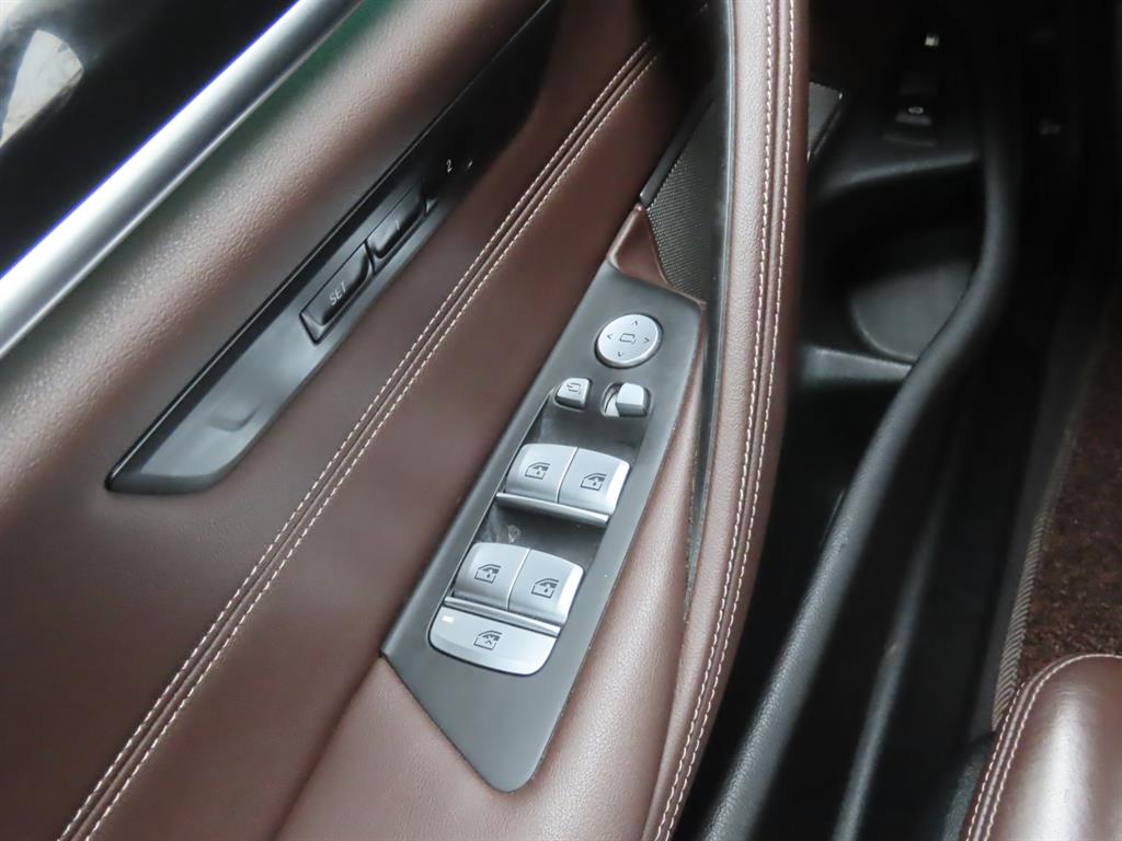 BMW 5 Series 2021 Gris - Importación desde Corea - HF Imports Iquique - Foto 10