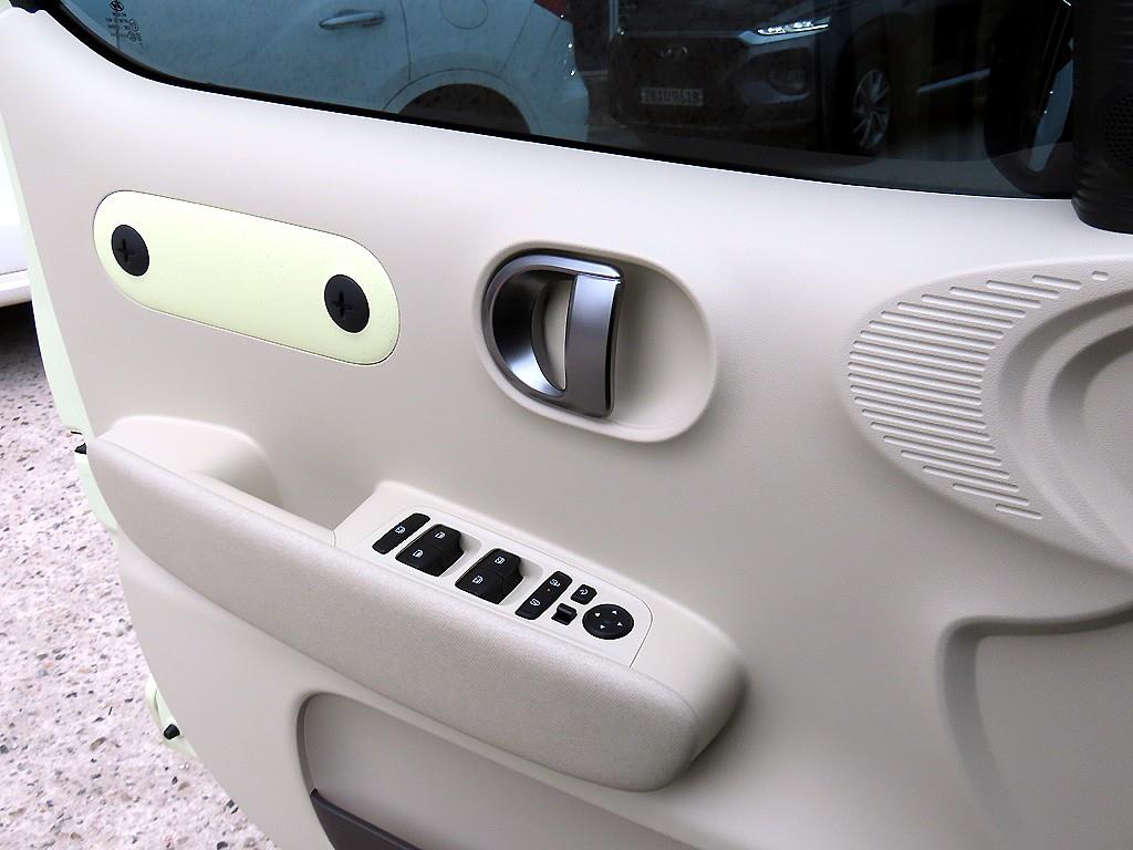 HYUNDAI Casper - Vista 11