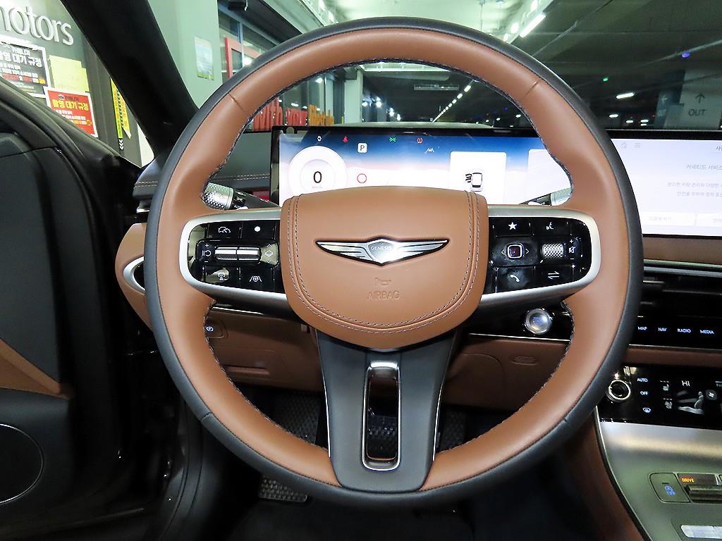 Genesis GV70 - Vista 8