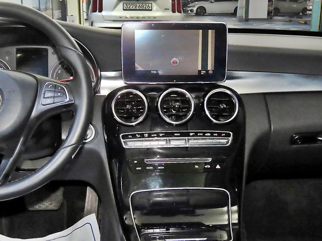 Mercedes Benz C Class - Vista 11