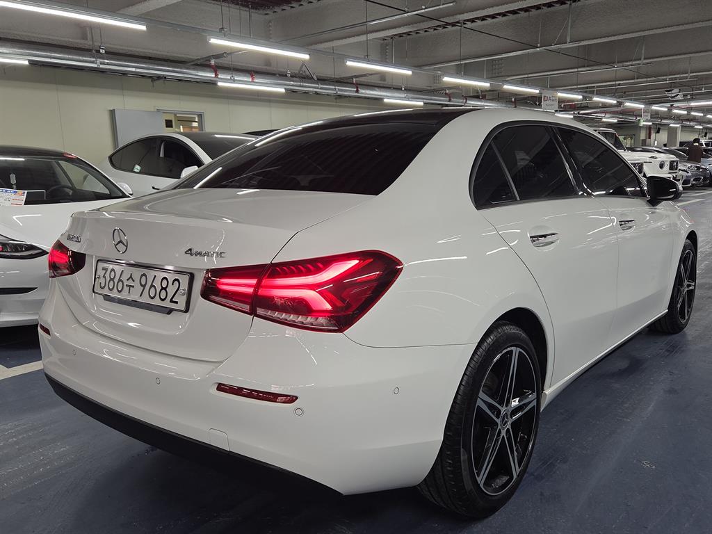 Mercedes Benz A Class - Vista 4