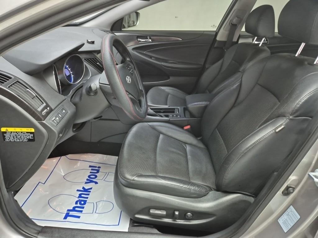 HYUNDAI Sonata - Vista 11