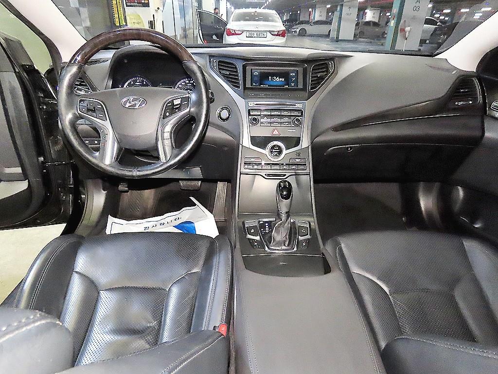 HYUNDAI Grandeur - Vista 10