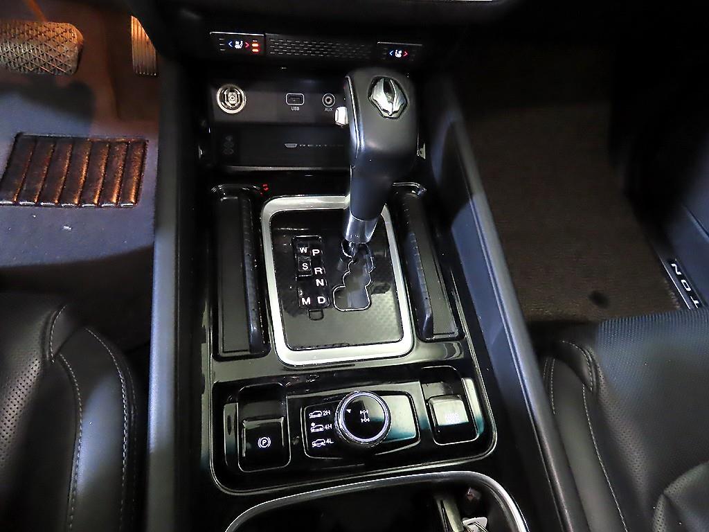 Ssangyong Rexton - Vista 12