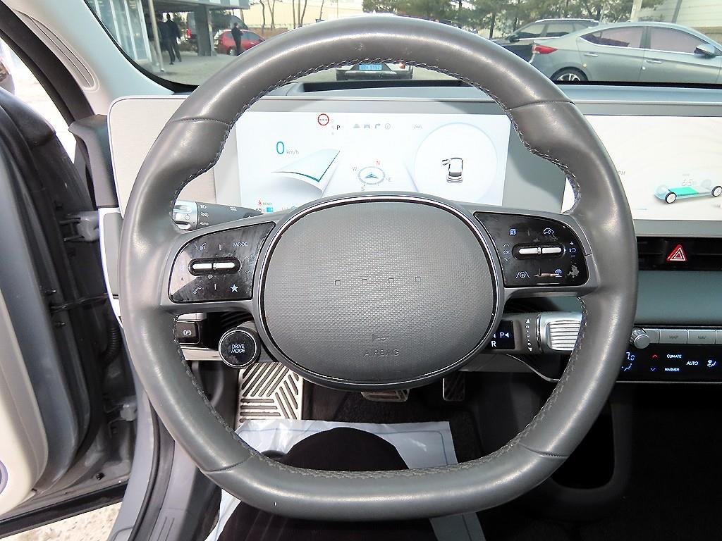 HYUNDAI Ioniq 5 - Vista 8