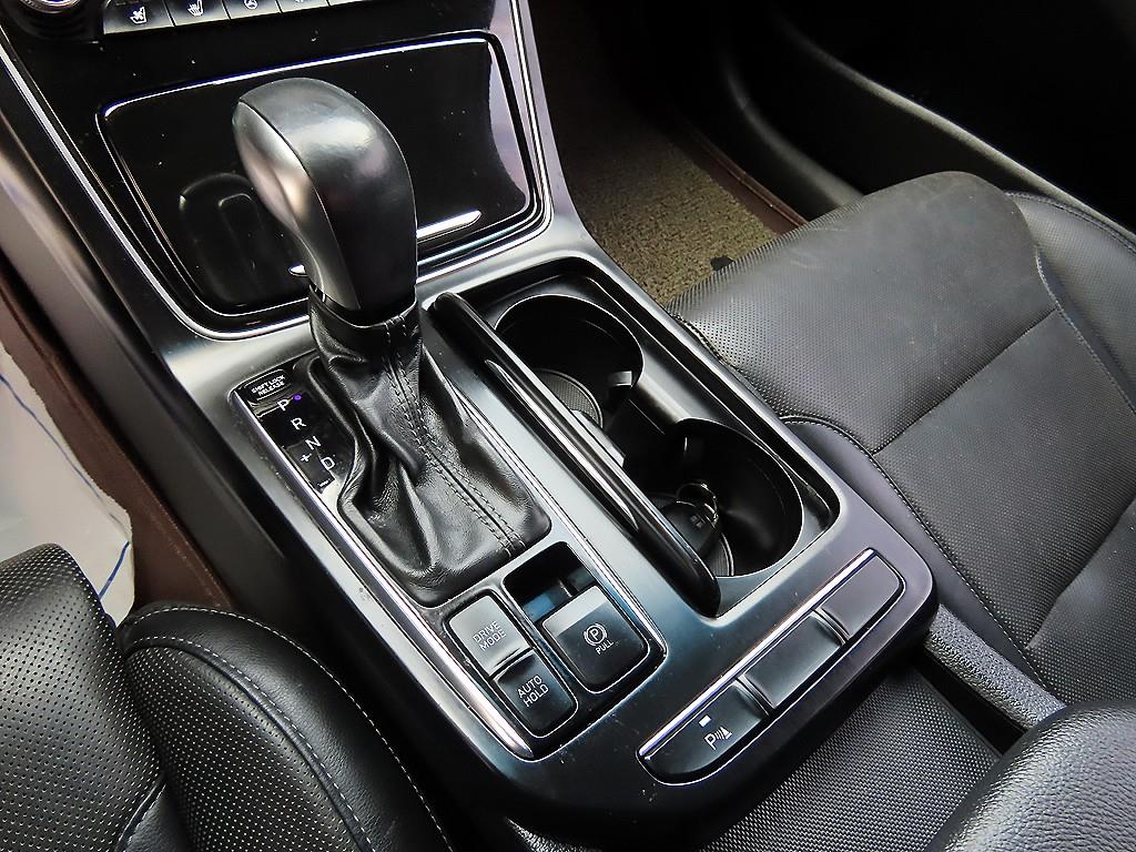 HYUNDAI Grandeur - Vista 10