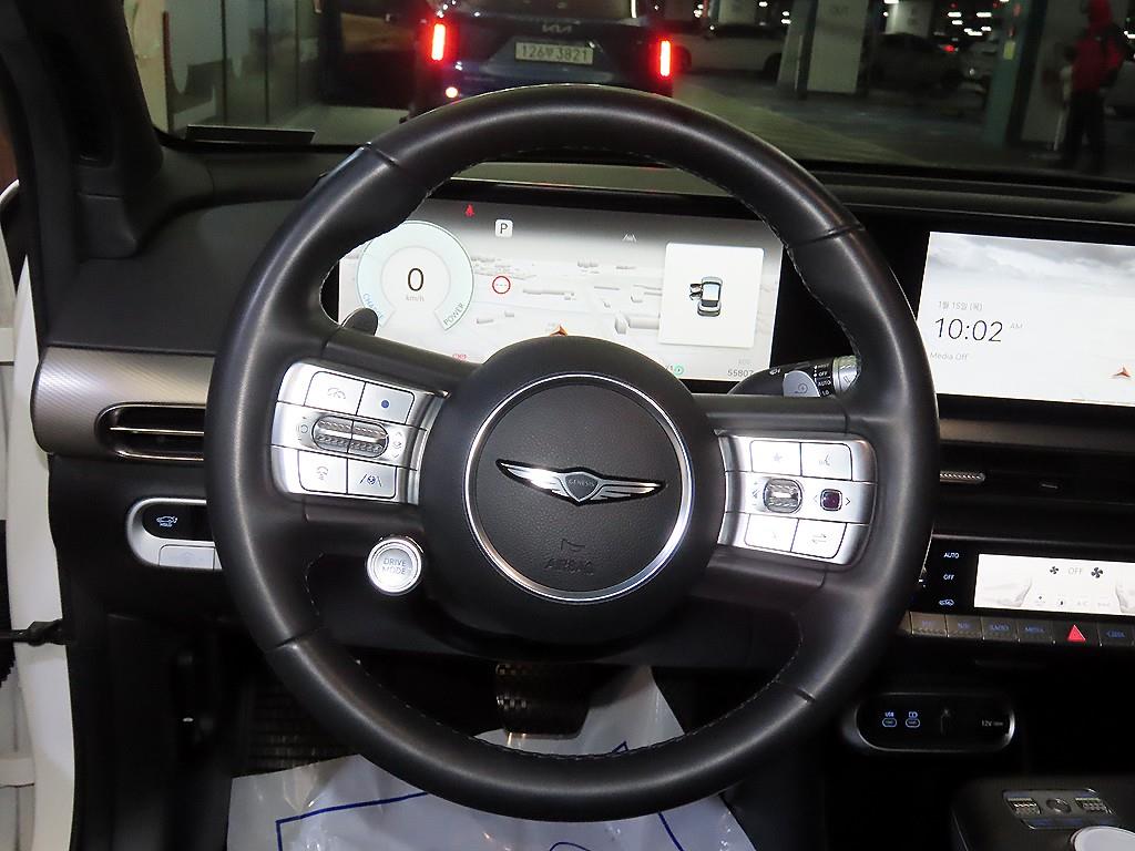 Genesis GV60 - Vista 8