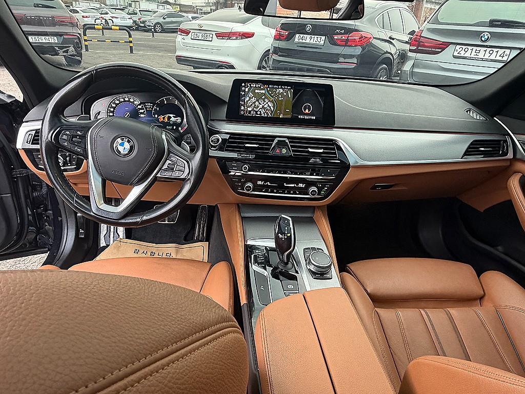 BMW 5 Series - Vista 5