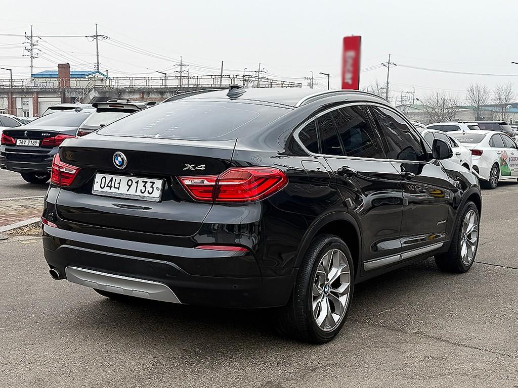 BMW X4 - Vista 4