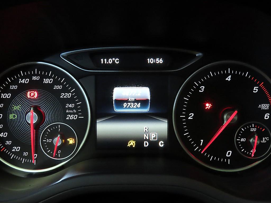 Mercedes Benz B Class (MY B) - Vista 9