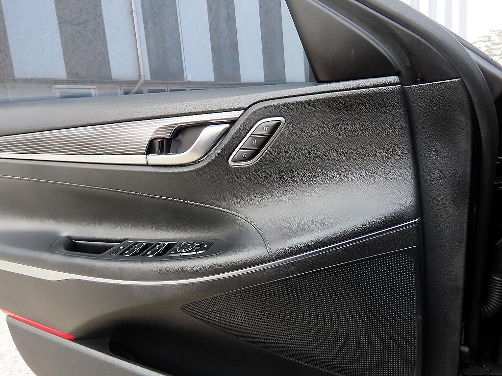 HYUNDAI Grandeur - Vista 11