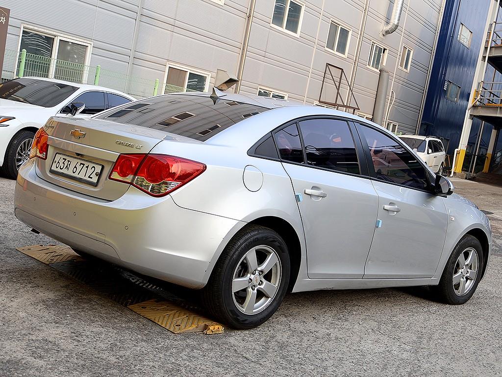 Chevrolet Cruise - Vista 7