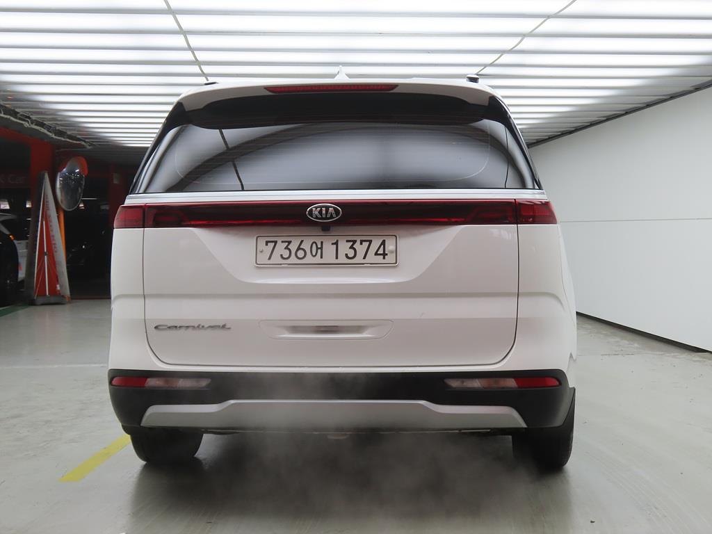 KIA Carnival - Vista 4