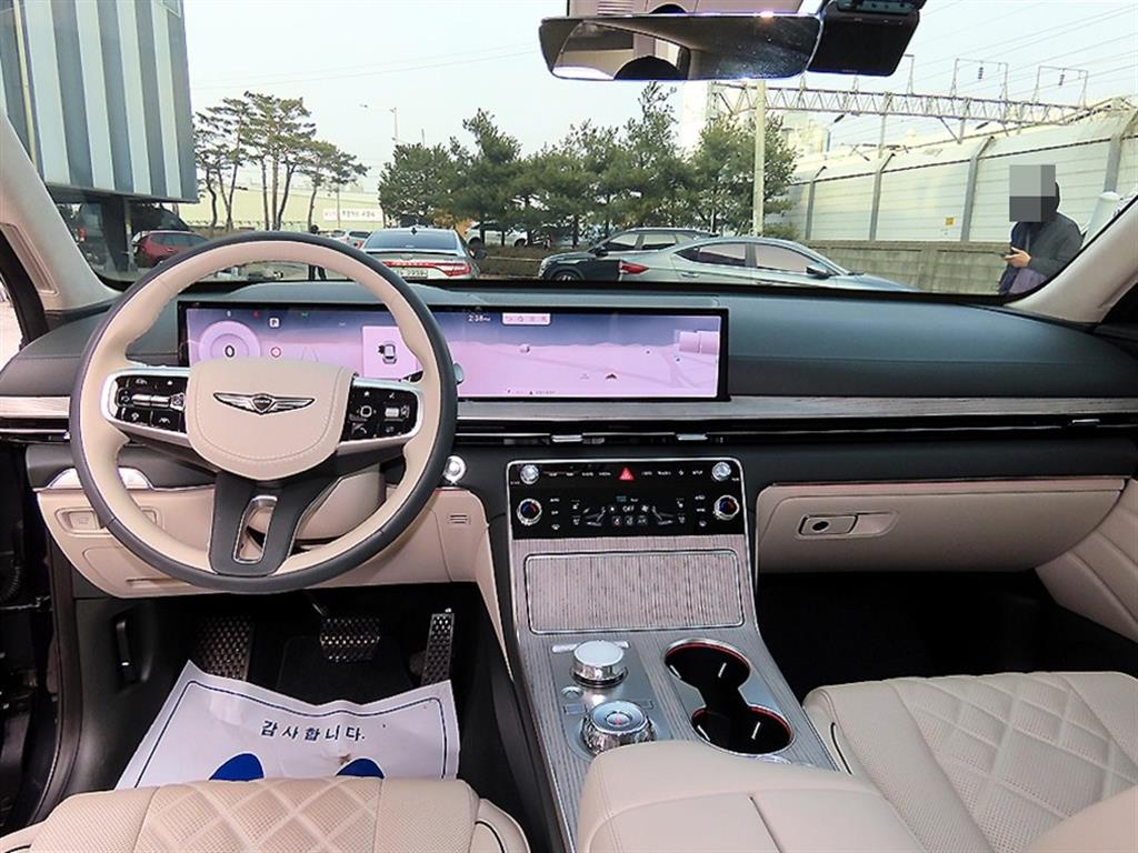 Genesis GV80 - Vista 7