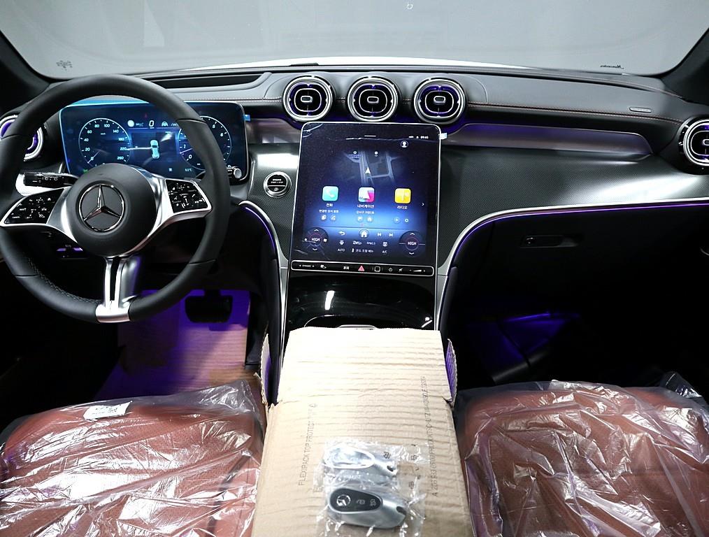 Mercedes Benz GLC Class - Vista 5