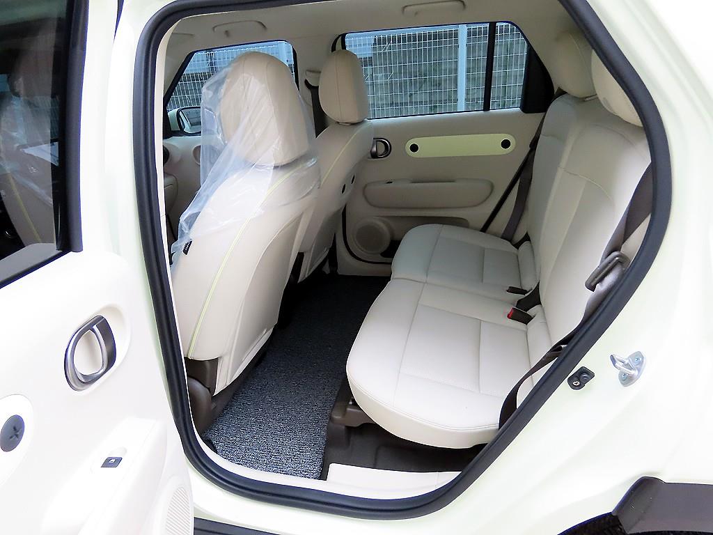 HYUNDAI Casper - Vista 6