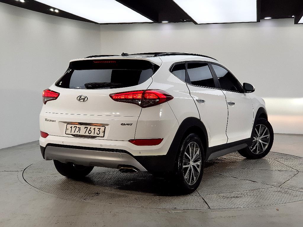 HYUNDAI Tucson - Vista 4