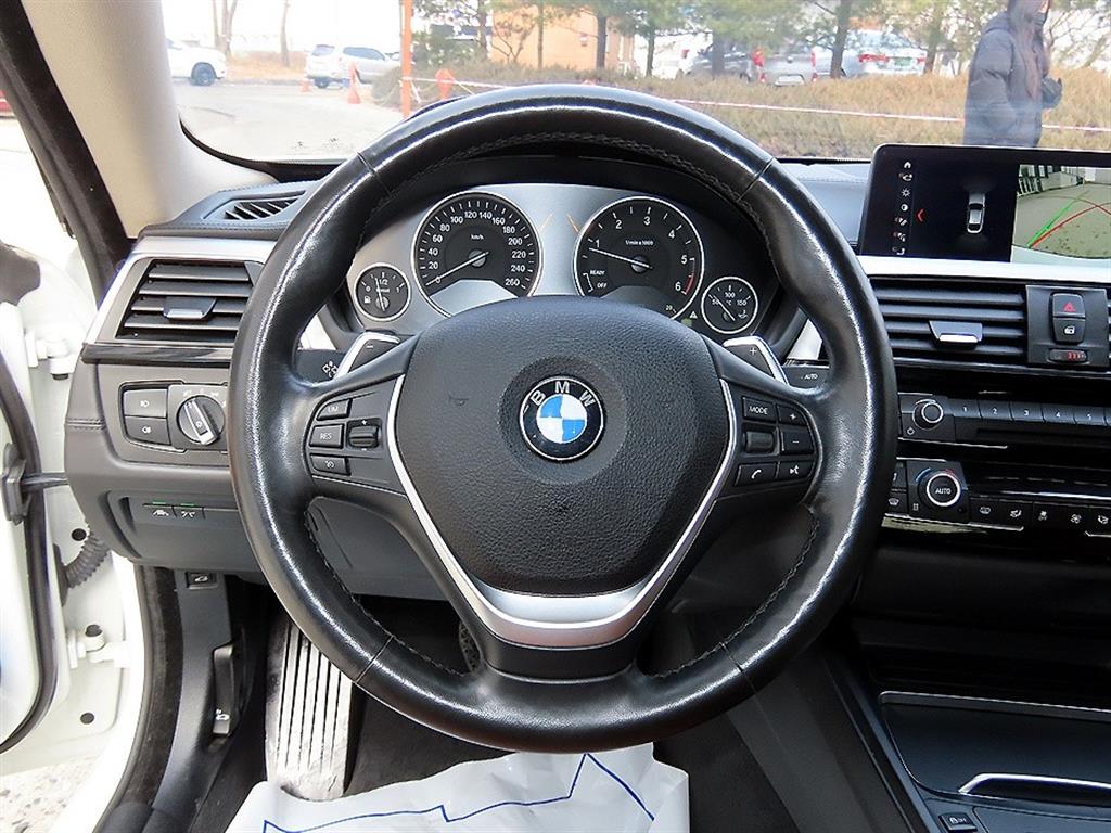 BMW 4 Series - Vista 8