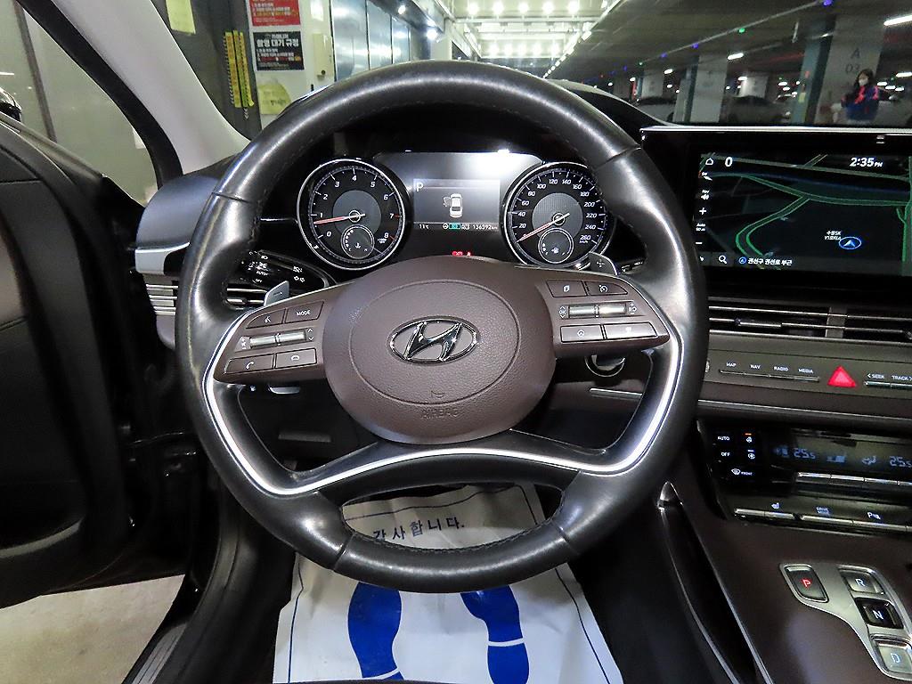 HYUNDAI Grandeur - Vista 8