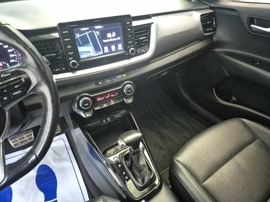 KIA Stonic - Vista 10