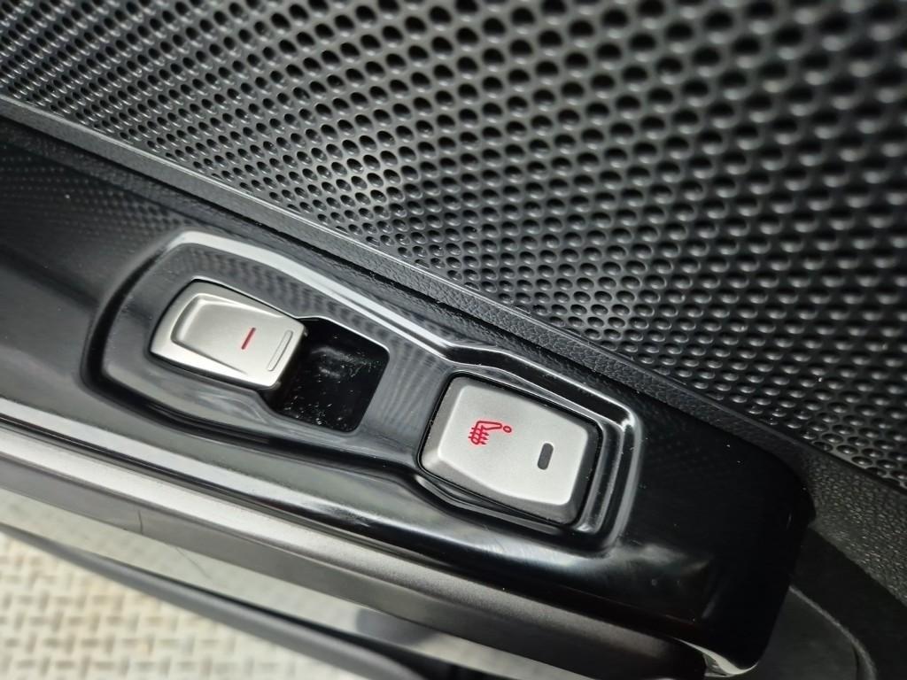 Ssangyong Tivoli 2016 Blanco - Importación desde Corea - HF Imports Iquique - Foto 19