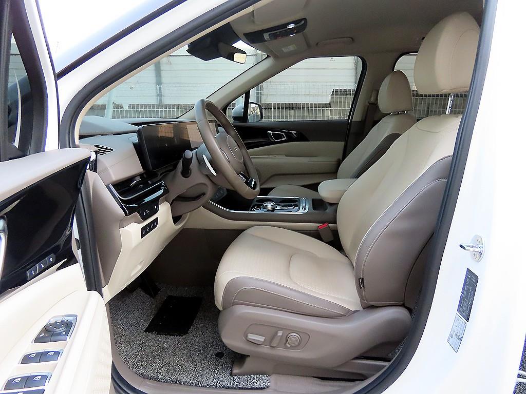 KIA Carnival - Vista 5