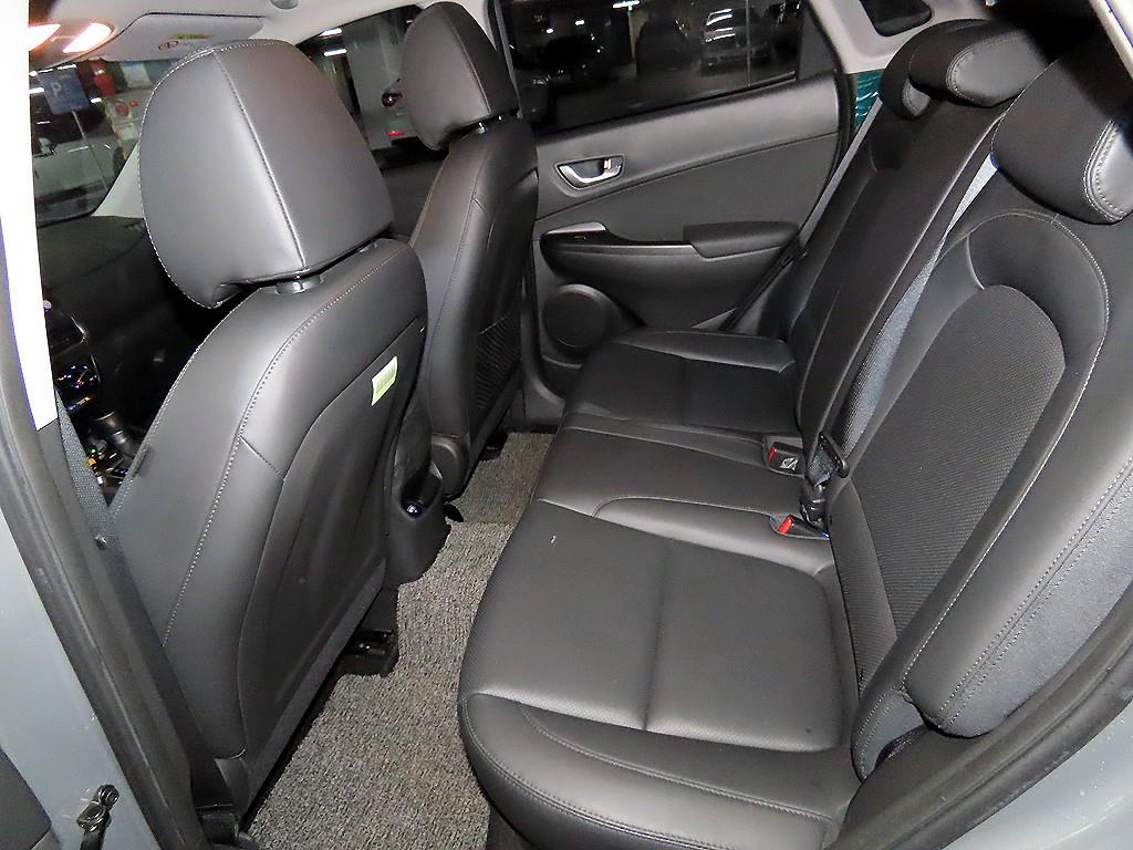 HYUNDAI Kona - Vista 6