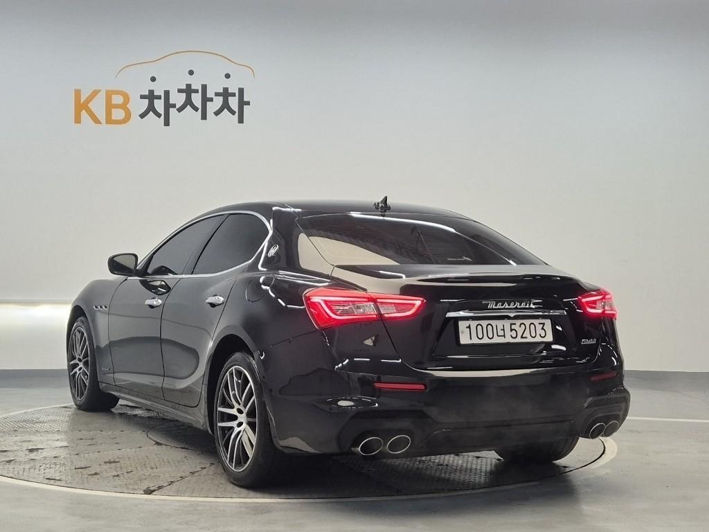 Maserati Ghibli - Vista 4