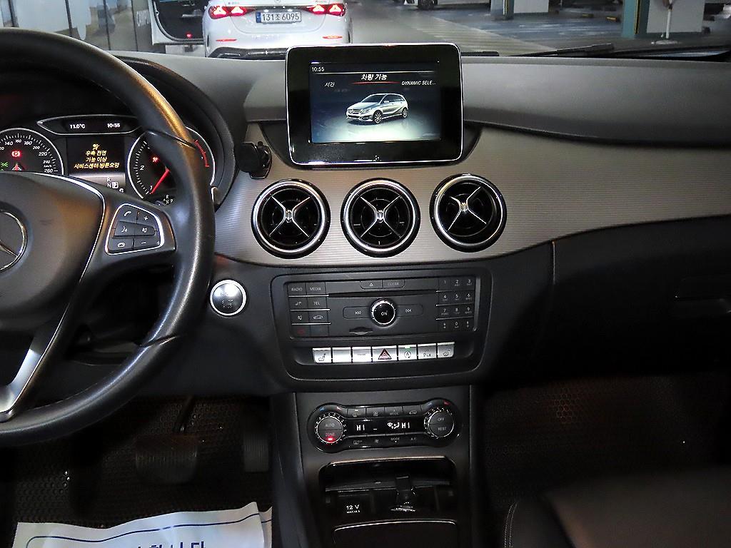 Mercedes Benz B Class (MY B) - Vista 11