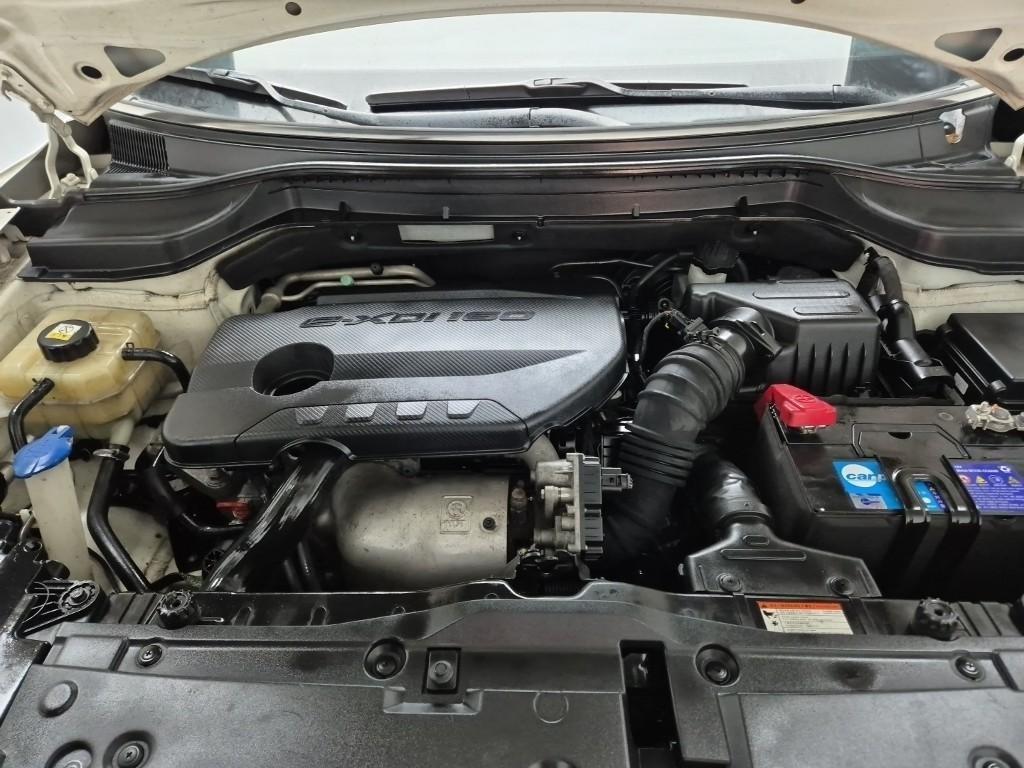 Ssangyong Tivoli - Vista 5