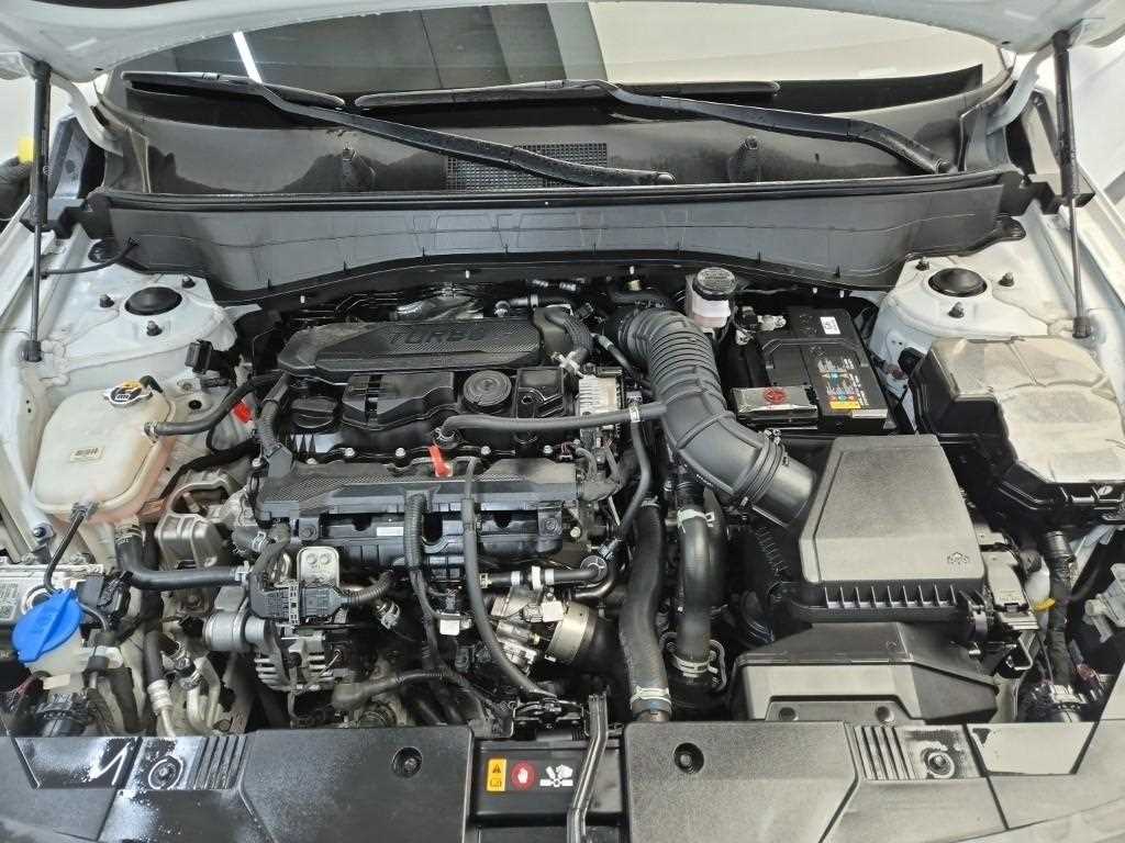 HYUNDAI Kona - Vista 5