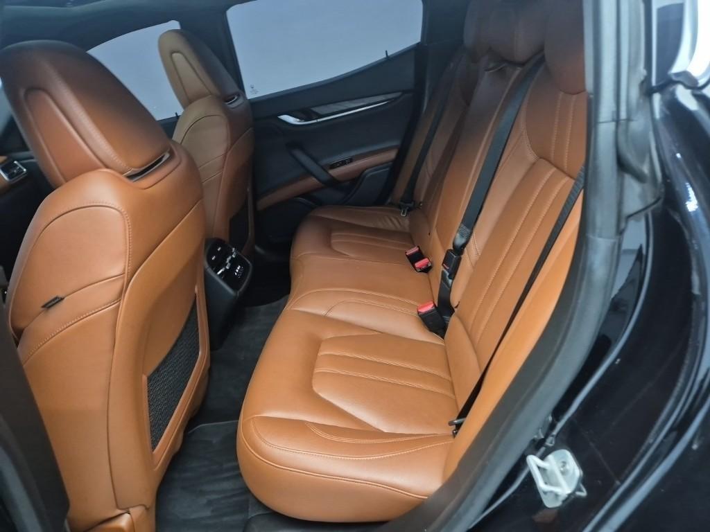Maserati Ghibli - Vista 9