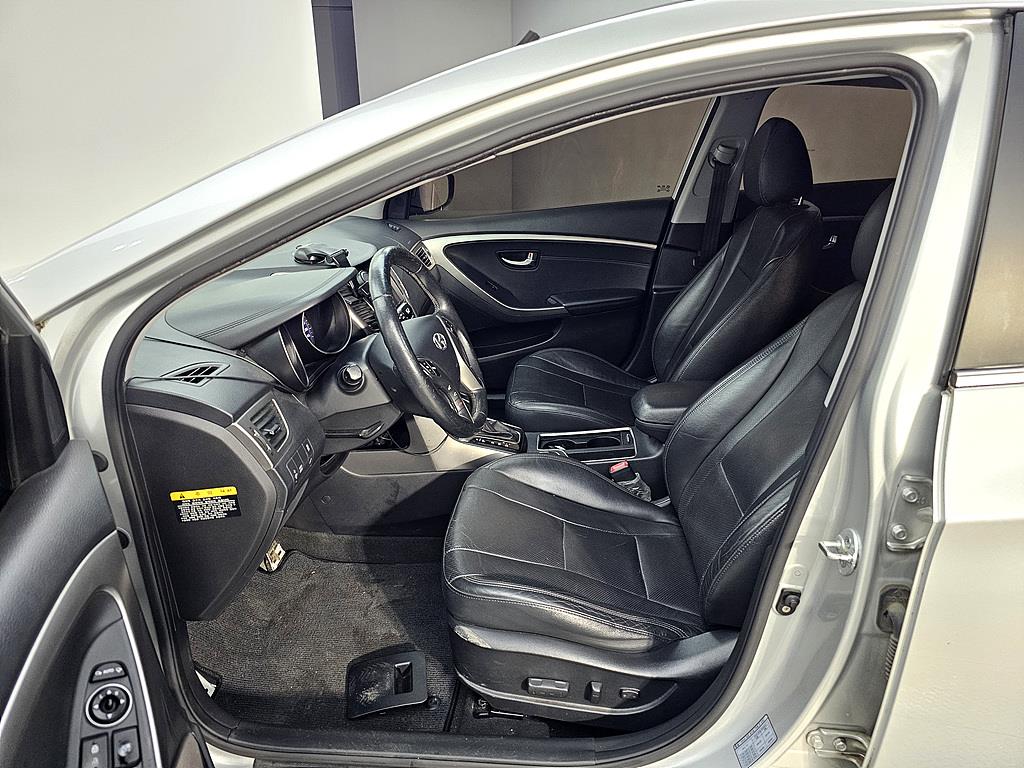 HYUNDAI i30 - Vista 8