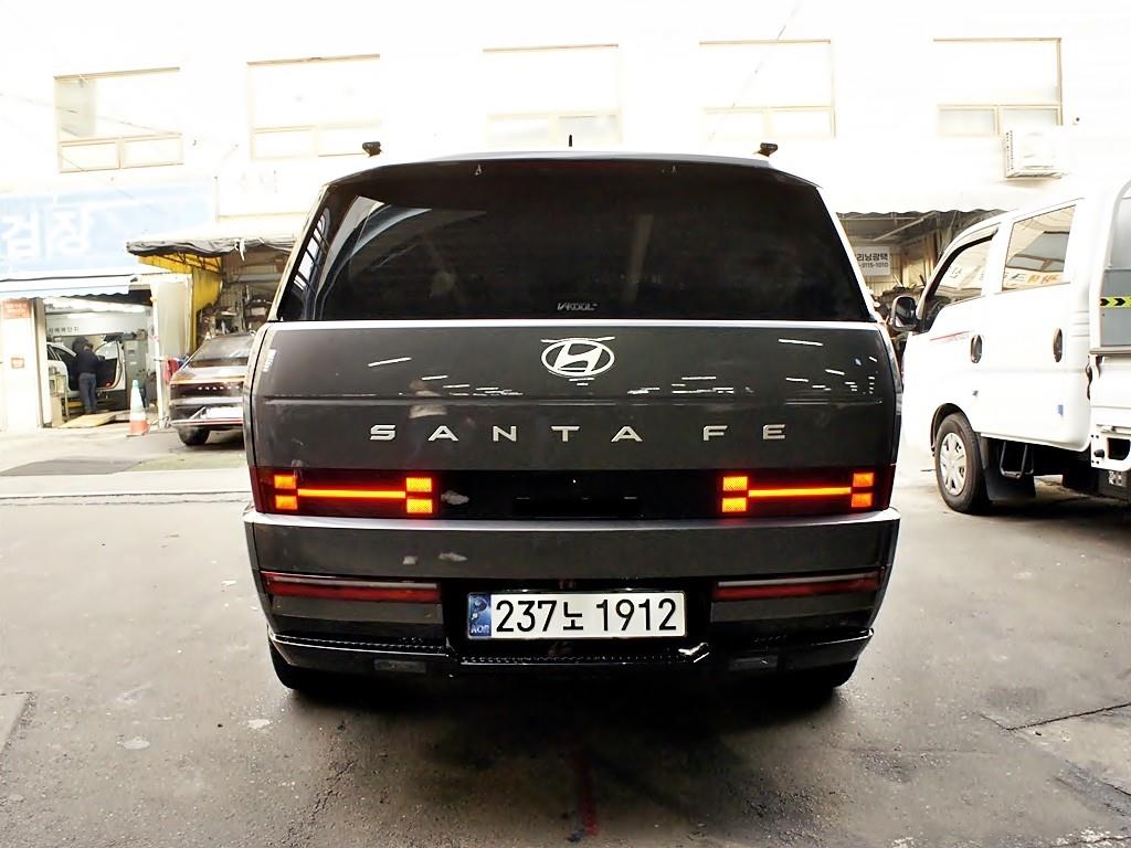 HYUNDAI Santa Fe - Vista 5
