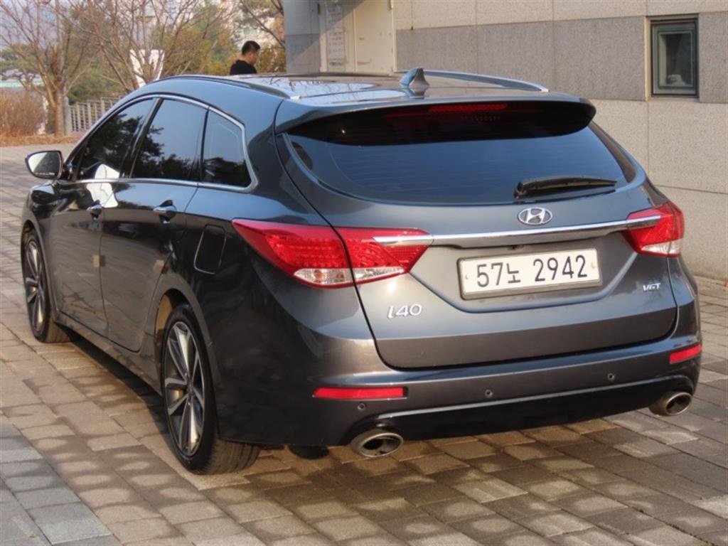 HYUNDAI i40 - Vista 7
