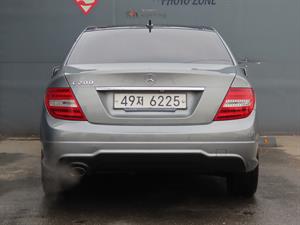 Mercedes Benz C Class - Vista 8