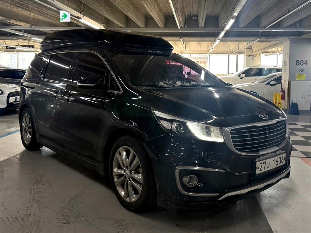 KIA Carnival - Vista 5