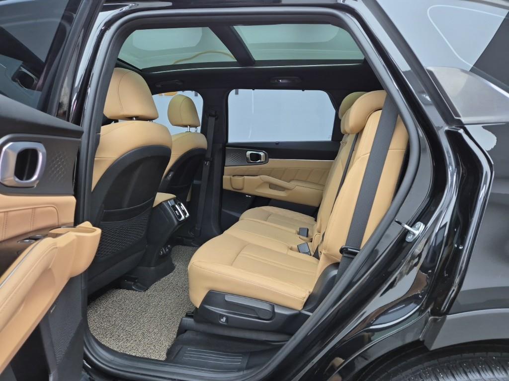KIA Sorento - Vista 12