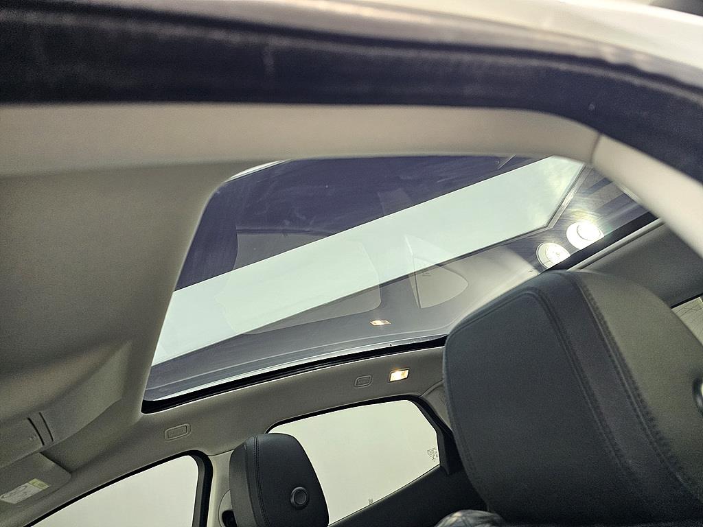 Jaguar E-PACE - Vista 12