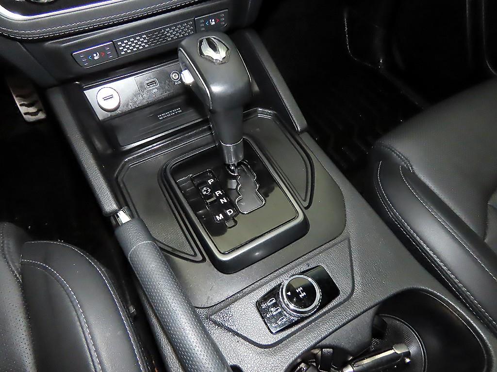 Ssangyong Rexton - Vista 10