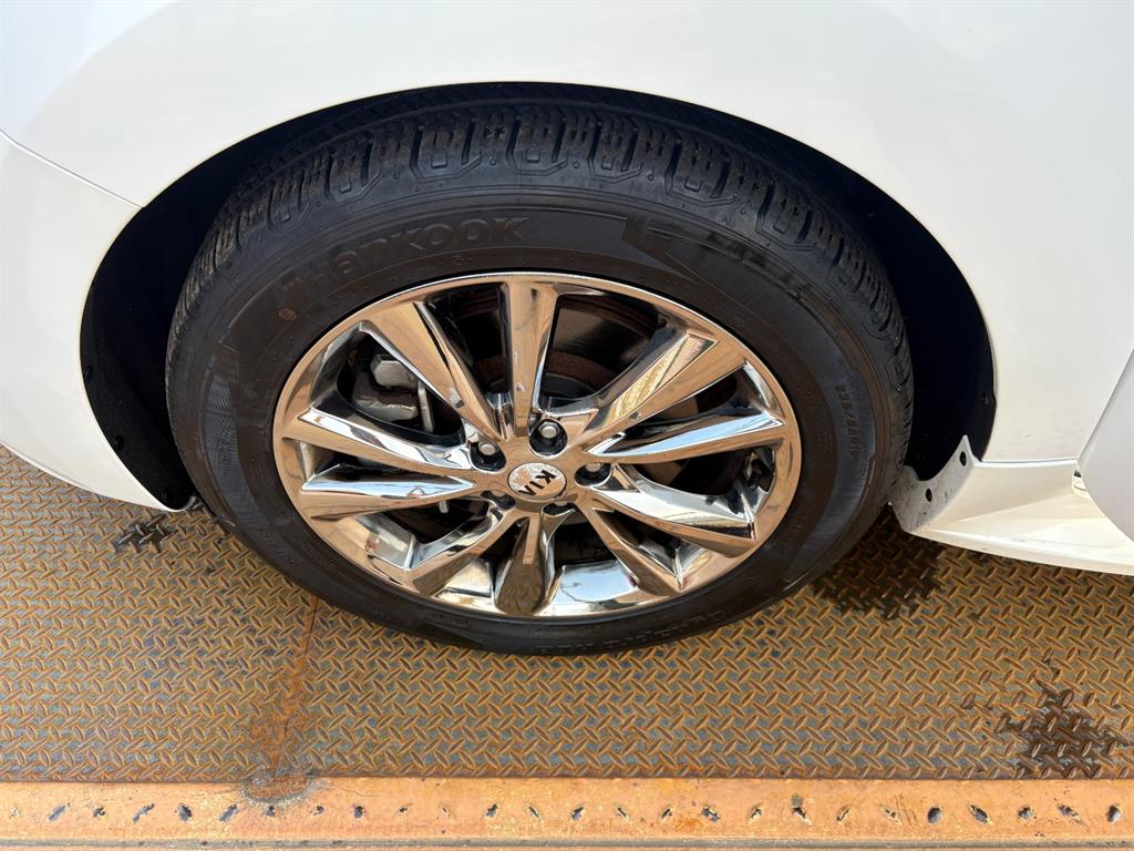 KIA Carnival - Vista 8