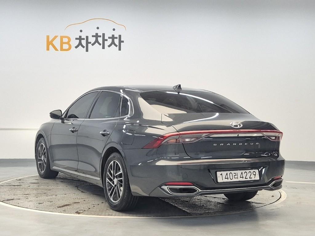 HYUNDAI Grandeur - Vista 2