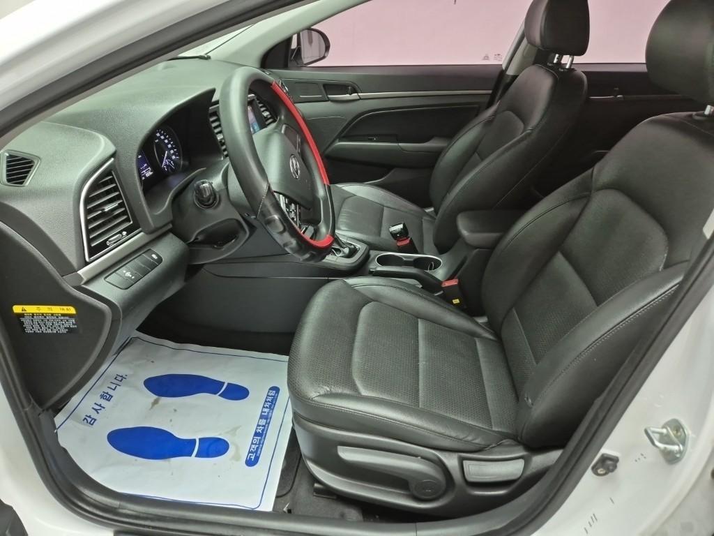 HYUNDAI Avante 2017 Blanco - Importación desde Corea - HF Imports Iquique - Foto 13